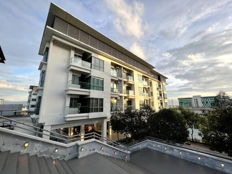 Luxury The Loft Comfort & Convenient Homestay 4 Kota Kinabalu Eksteriør billede